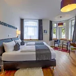 Designhotel 1690 & Apartments Отель