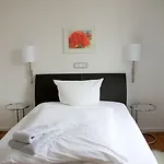 Отель Designhotel 1690 & Apartments Рендсбург