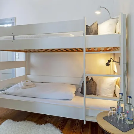 Hotel Designhotel 1690 & Apartments 4*
