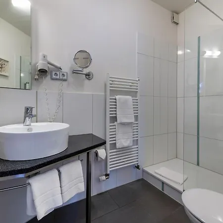 Designhotel 1690 & 4*