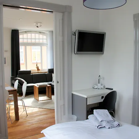 Designhotel 1690 & فندق