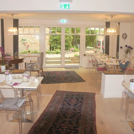 فندق Designhotel 1690 &