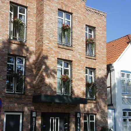 Hotel Designhotel 1690&apartments