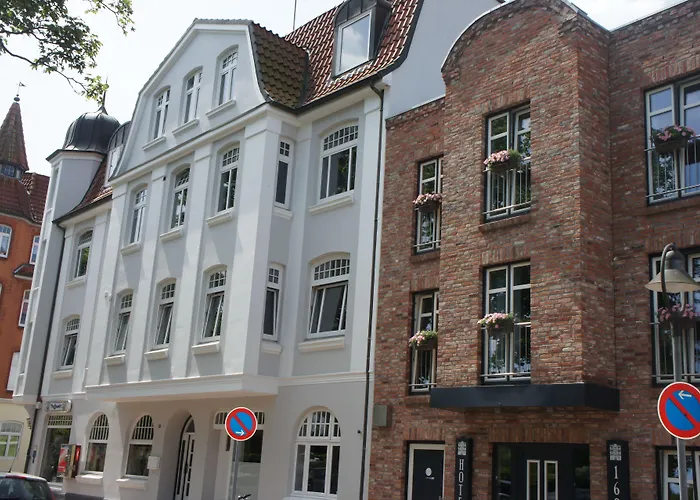 Hotel Designhotel 1690&apartments 4*